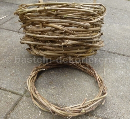 Kranz für einen Korb aus Lianen